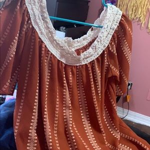 Free Kisses off the shoulder top